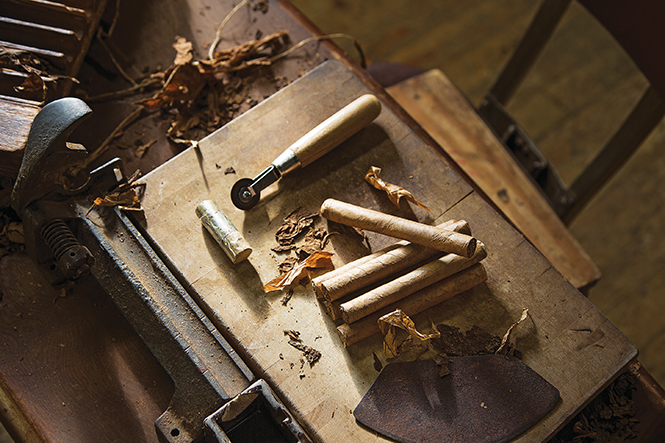 cigar rolling station